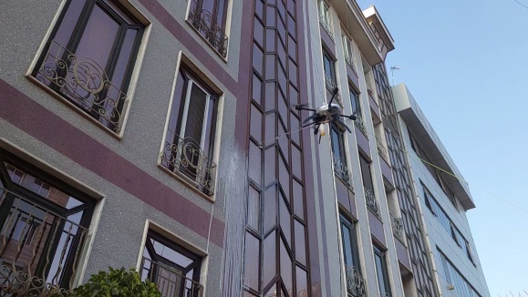 ربات هوایی نماشوی ساختمان